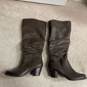 Baretraps tall boots with heel size 9